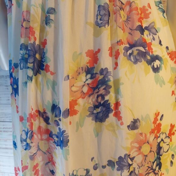 Woman's sz Small Sleeveless TRF Collection Floral Maxi Dress - Picture 5 of 11